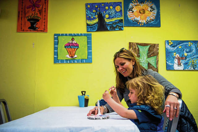 1072556_web1_GTR-LO-ArtsWalk7-042819