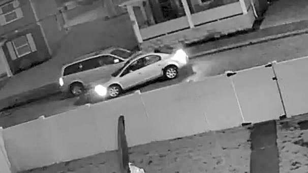 1078203_web1_gtr-latrobehit3