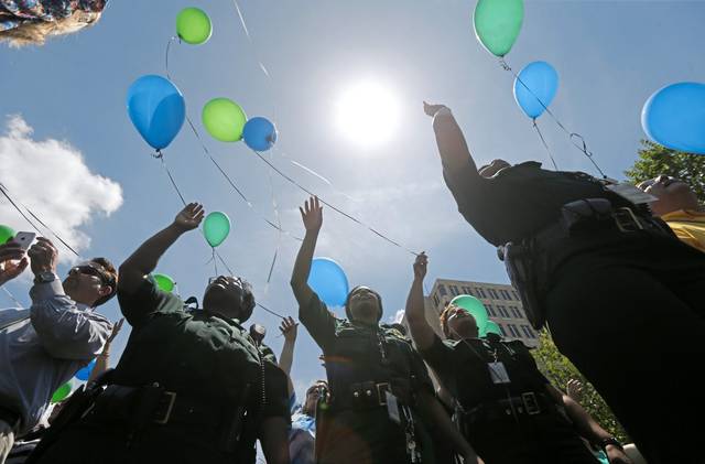 1086578_web1_vnd-A1balloonBan-042919