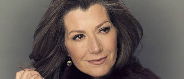 1092242_web1_gtr-liv-AmyGrant-050119