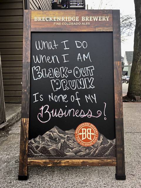 931901_web1_gtr-liv-chalkboards-hugo2-040719