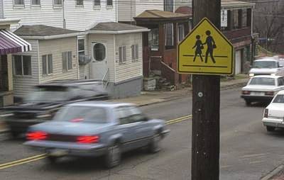 962814_web1_pedestrians