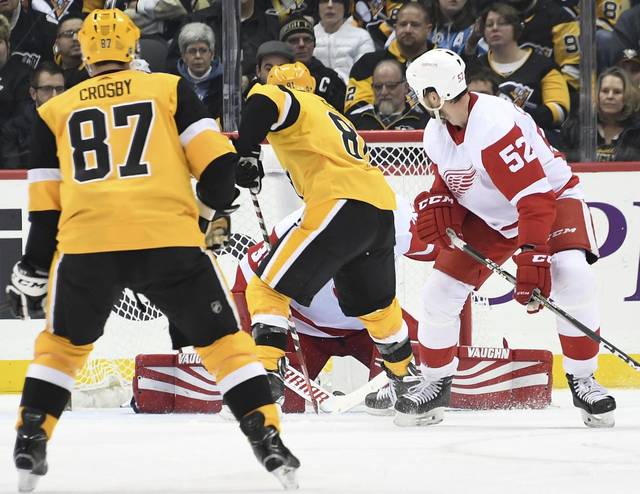965737_web1_gtr-pens04-122818