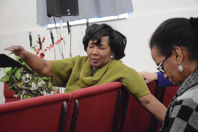 970727_web1_Php-prayerservice21-041119