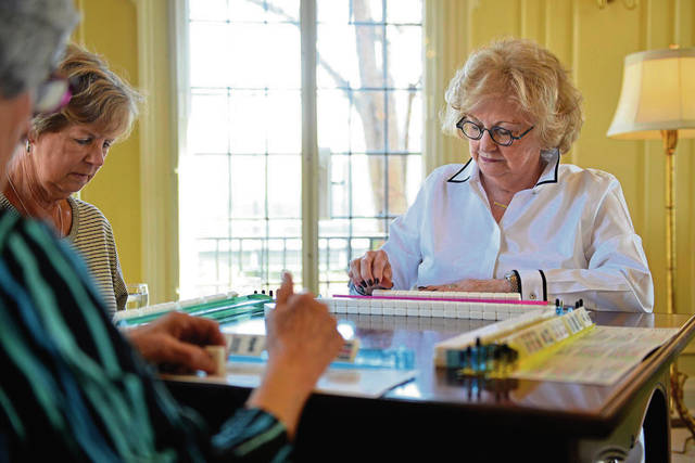 Local mahjong players to hold introductory program