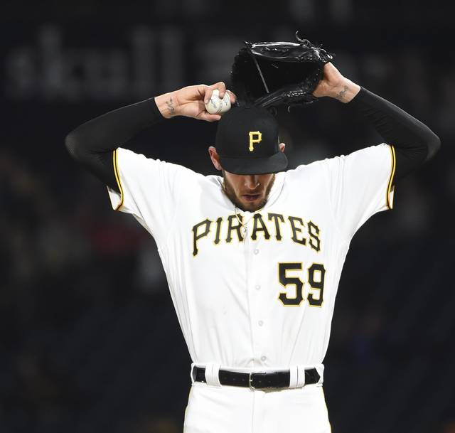 982210_web1_GTR-Bucs03-040619