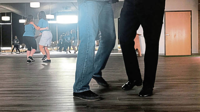 983410_web1_gtr-swingdance2 983410_web1_gtr-swingdance2