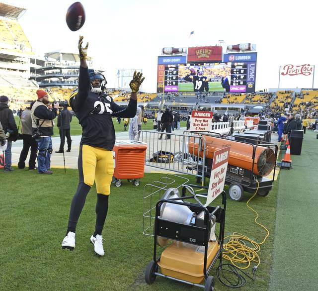 983971_web1_gtr-steelers102-123118