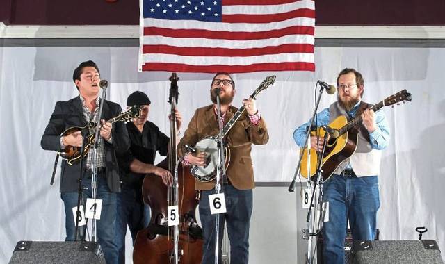 995385_web1_gtr-TK-bluegrass2-041819