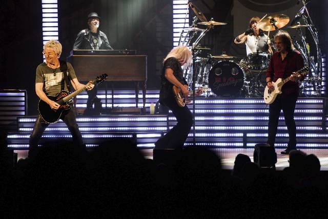 996635_web1_gtr-lo-reospeedwagon012-040919 996635_web1_gtr-lo-reospeedwagon012-040919