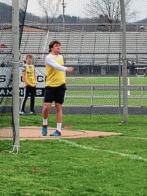 Dom Lagnese sets Quaker Valley discus record