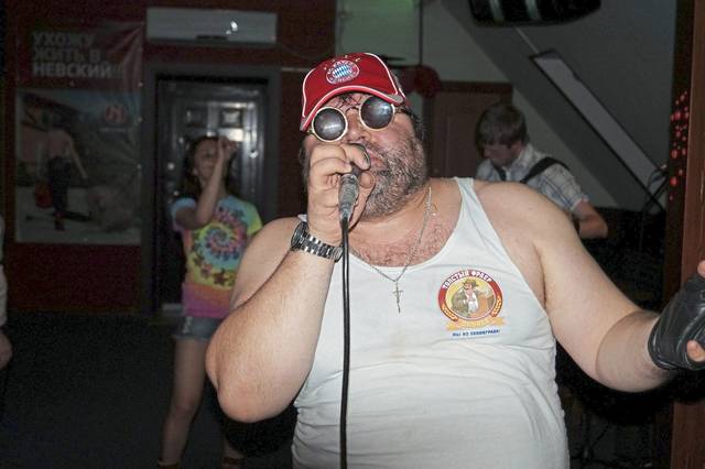 1098947_web1_web-karaoke