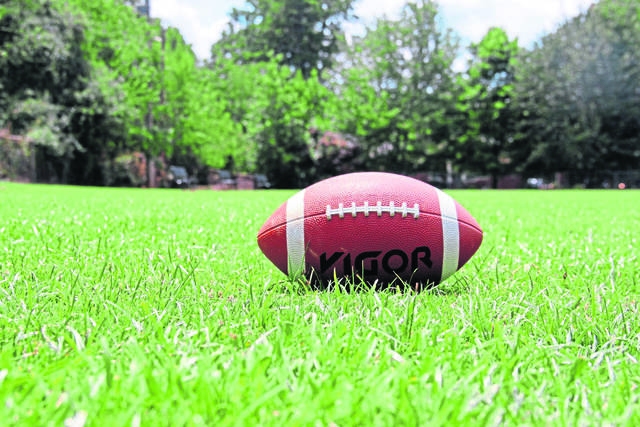 1104602_web1_WEB-football