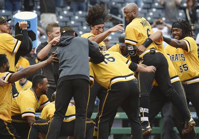 1109763_web1_GTR-Bucs10-050619