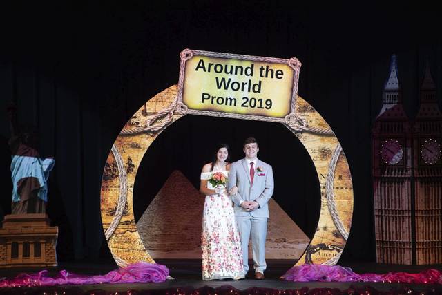 1120627_web1_gtr-gbgsalemprom013-051119 1120627_web1_gtr-gbgsalemprom013-051119
