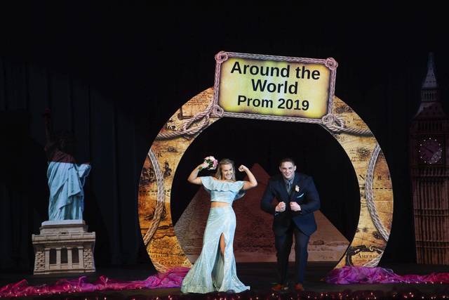 1120627_web1_gtr-gbgsalemprom035-051119 1120627_web1_gtr-gbgsalemprom035-051119