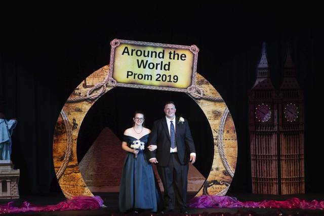 1120627_web1_gtr-gbgsalemprom045-051119 1120627_web1_gtr-gbgsalemprom045-051119