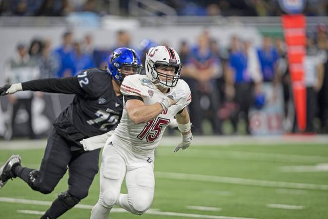 1126385_web1_niu_smith_sutton_1