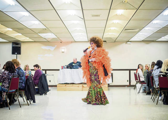 1129218_web1_gtr-DragQueenBingo01-031119-