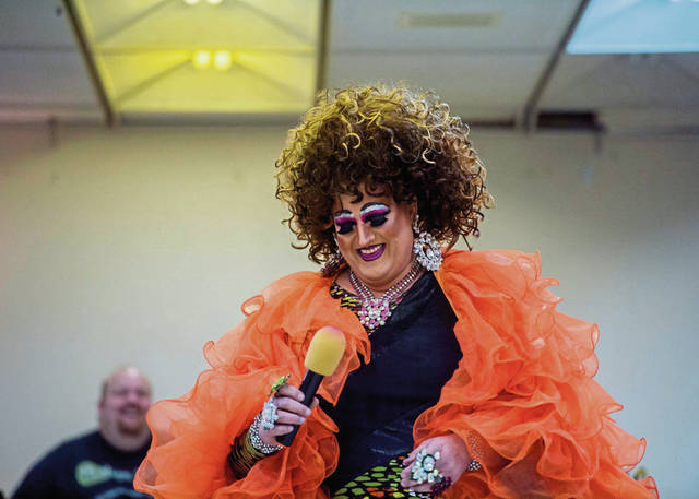 1129218_web1_gtr-DragQueenBingo11-031119-