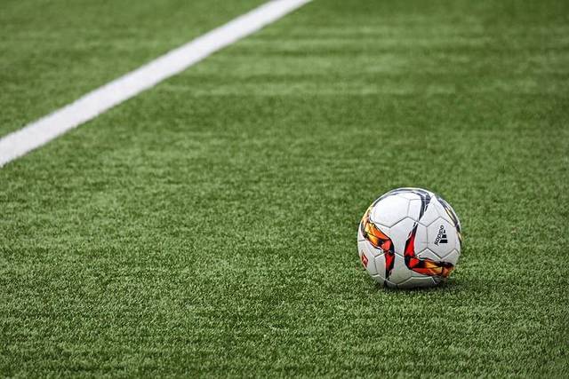 1135873_web1_WEB-soccer-ball