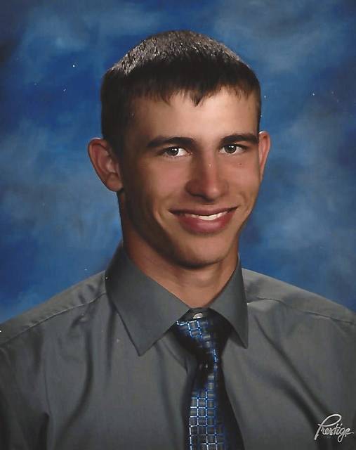 Senior scholar-athletes awarded scholarships from sports hall of fame