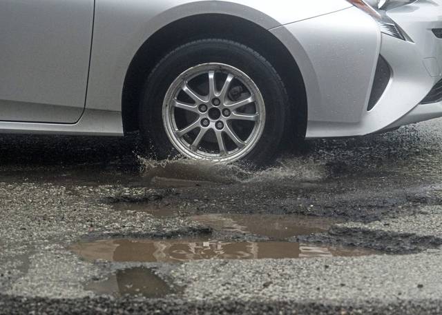 1180243_web1_gtr-PotHole-030619