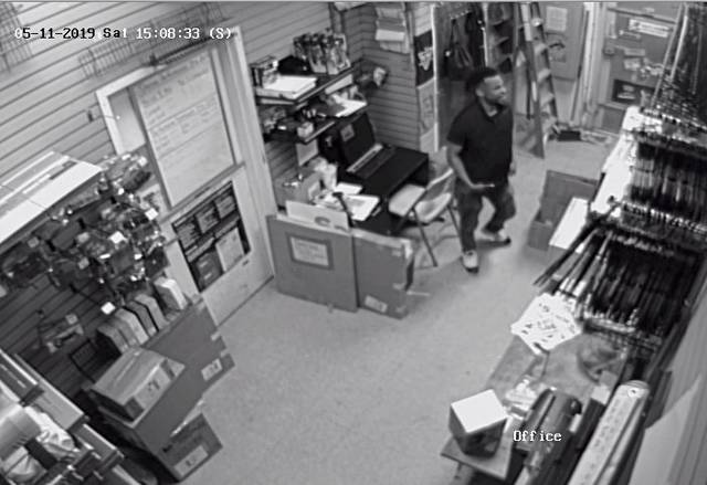 1182895_web1_Suspect-1