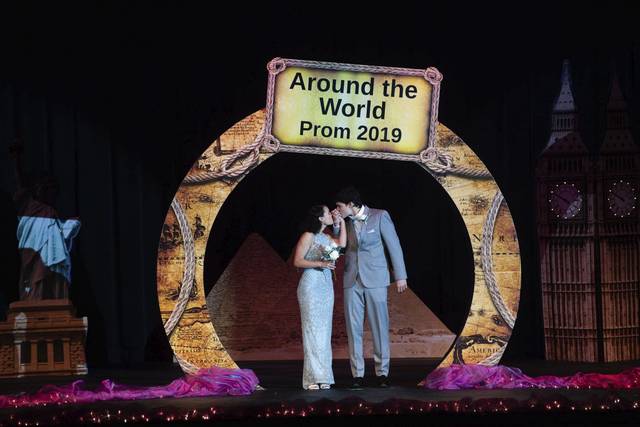 1183492_web1_GTR-quirkyprom005