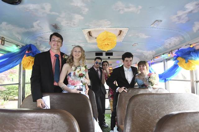 1183492_web1_GTR-quirkyprom010
