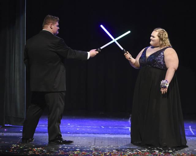 1183492_web1_GTR-quirkyprom022