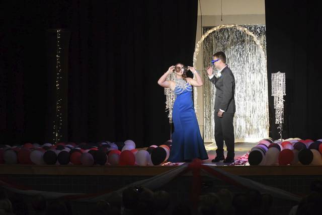 1183492_web1_GTR-quirkyprom035