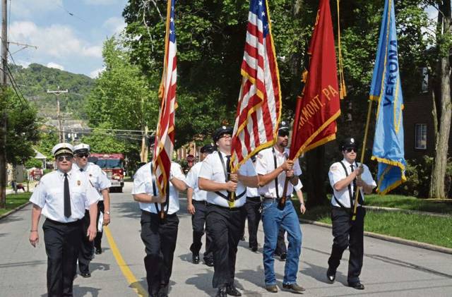 1190244_web1_memorial-day-parade