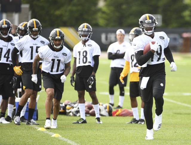 1192755_web1_gtr-steelers04-052319