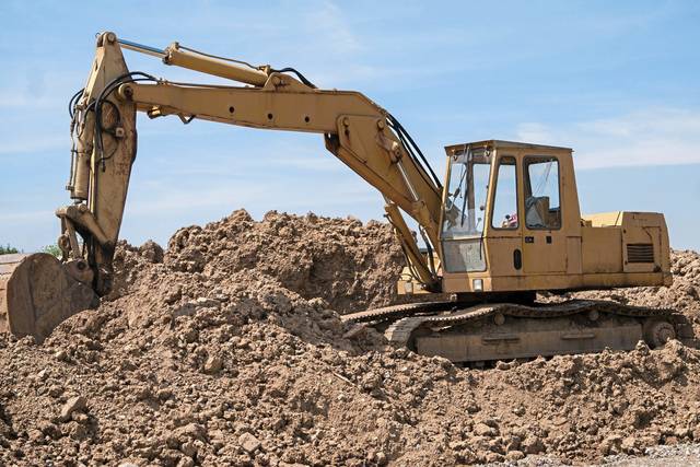 1193915_web1_web-excavator