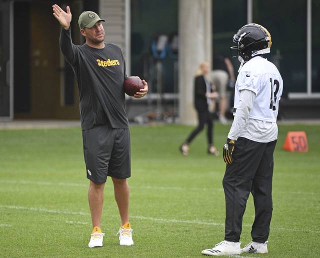 1200813_web1_gtr-steelers07-052419