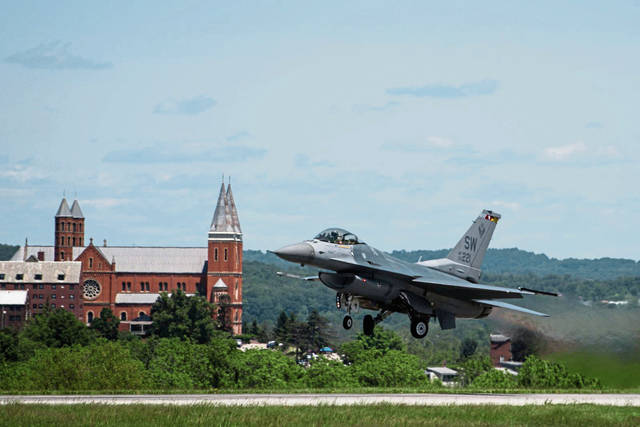 1201776_web1_gtr-AirShowImpact024-052519