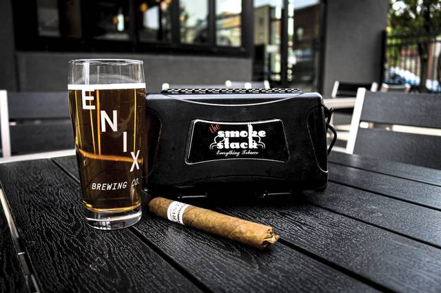1214337_web1_PTR-ENIXCIGAR-4
