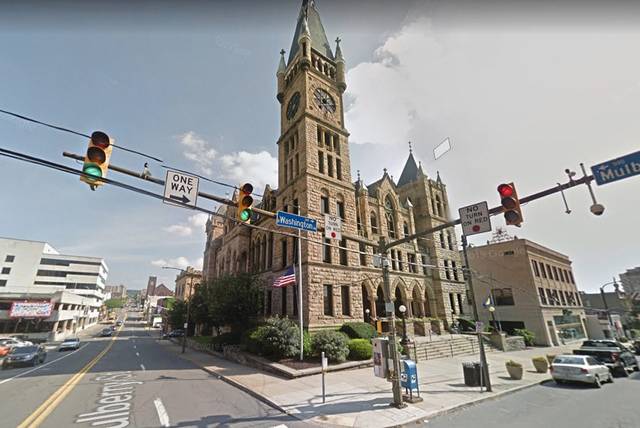 1216747_web1_ptr-CityHallForSale-052919