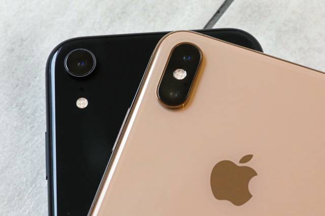 1216750_web1_ptr-AppleiPhoneXR-102418-02
