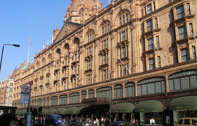 1217156_web1_ptr-harrods
