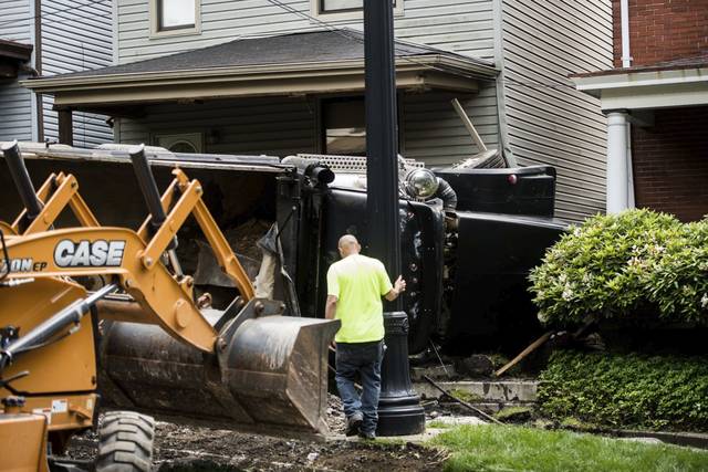 1217926_web1_vnd-dumptruck003-052919