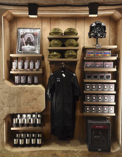 1229457_web1_ptr-starwars11-53019