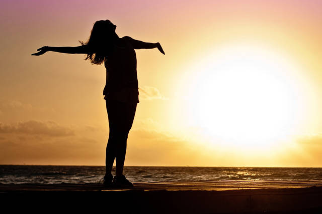 1233499_web1_ptr-happywoman-060119
