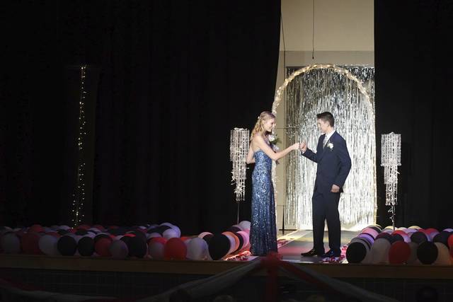 995819_web1_VND-BurrellProm25-050419