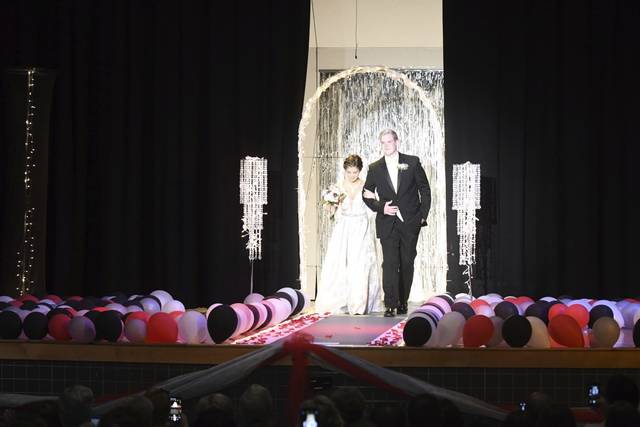 995819_web1_VND-BurrellProm3-050419