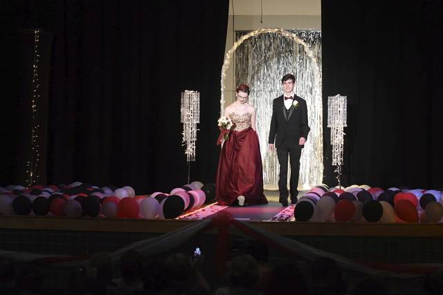 995819_web1_VND-BurrellProm79-050419