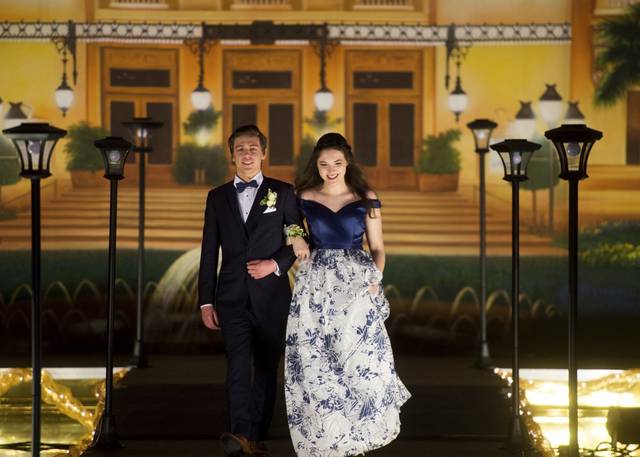 999720_web1_GTR-HEMPFIELDPROM067-050519