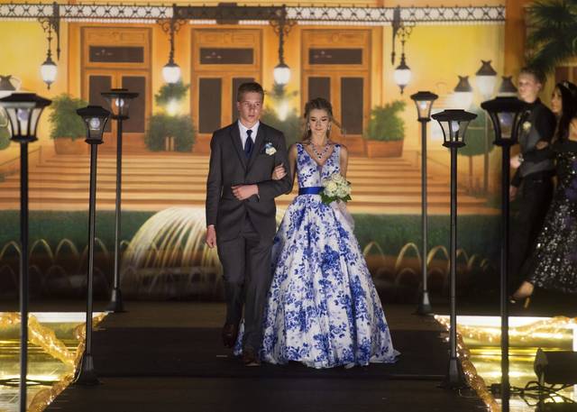 999720_web1_GTR-HEMPFIELDPROM138-050519