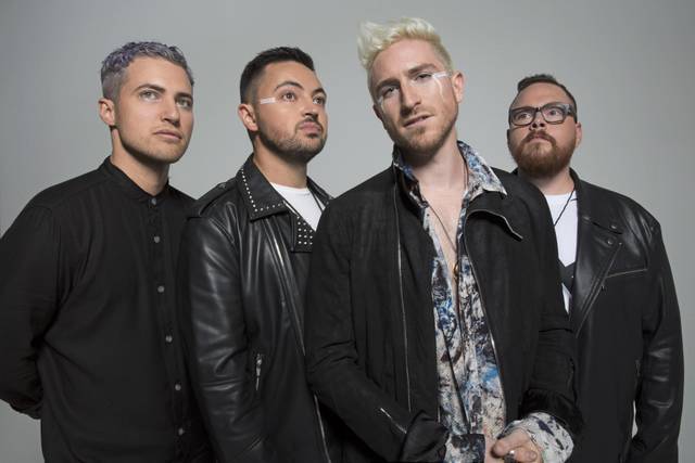 1136055_web1_gtr-TK-walkthemoon01-060619